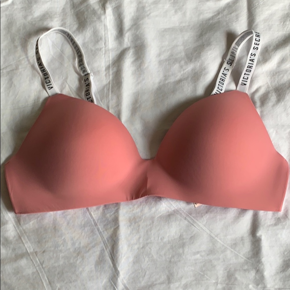 VS wireless Pink Bra